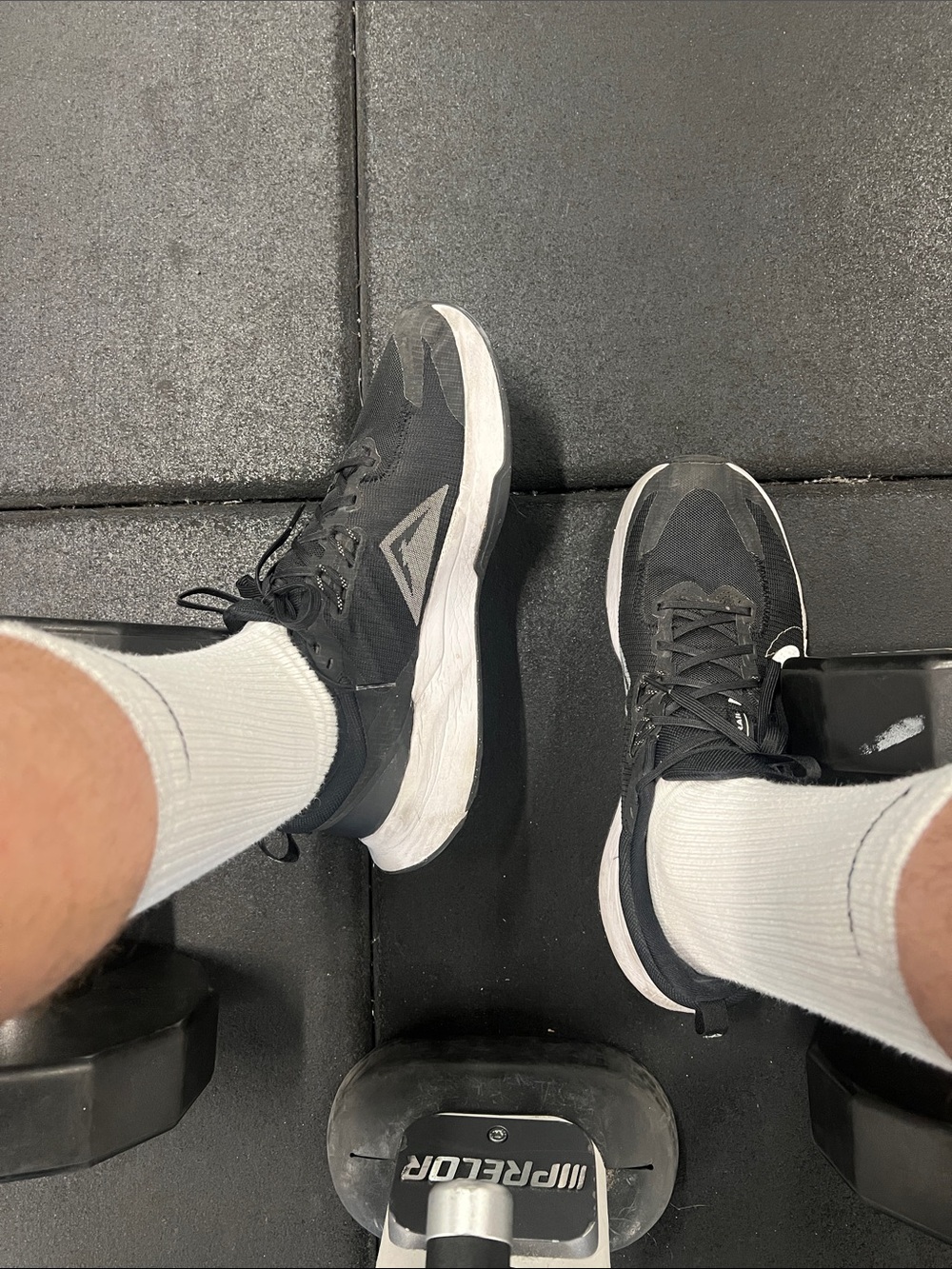 Nike shoes - Picture 6 of 13